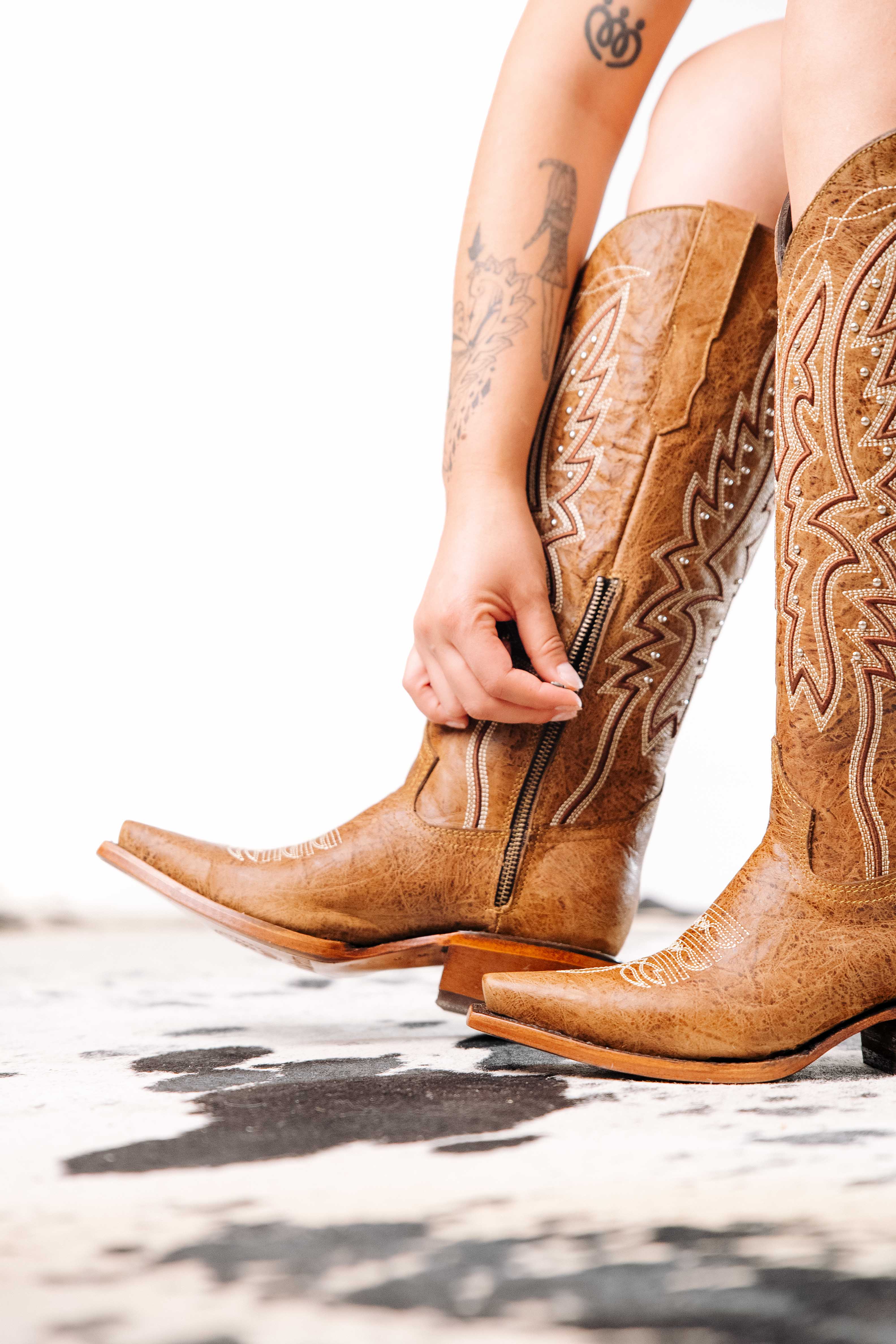 Alexa Midi Wide Calf Snip Toe Cowgirl Boot - Image 15