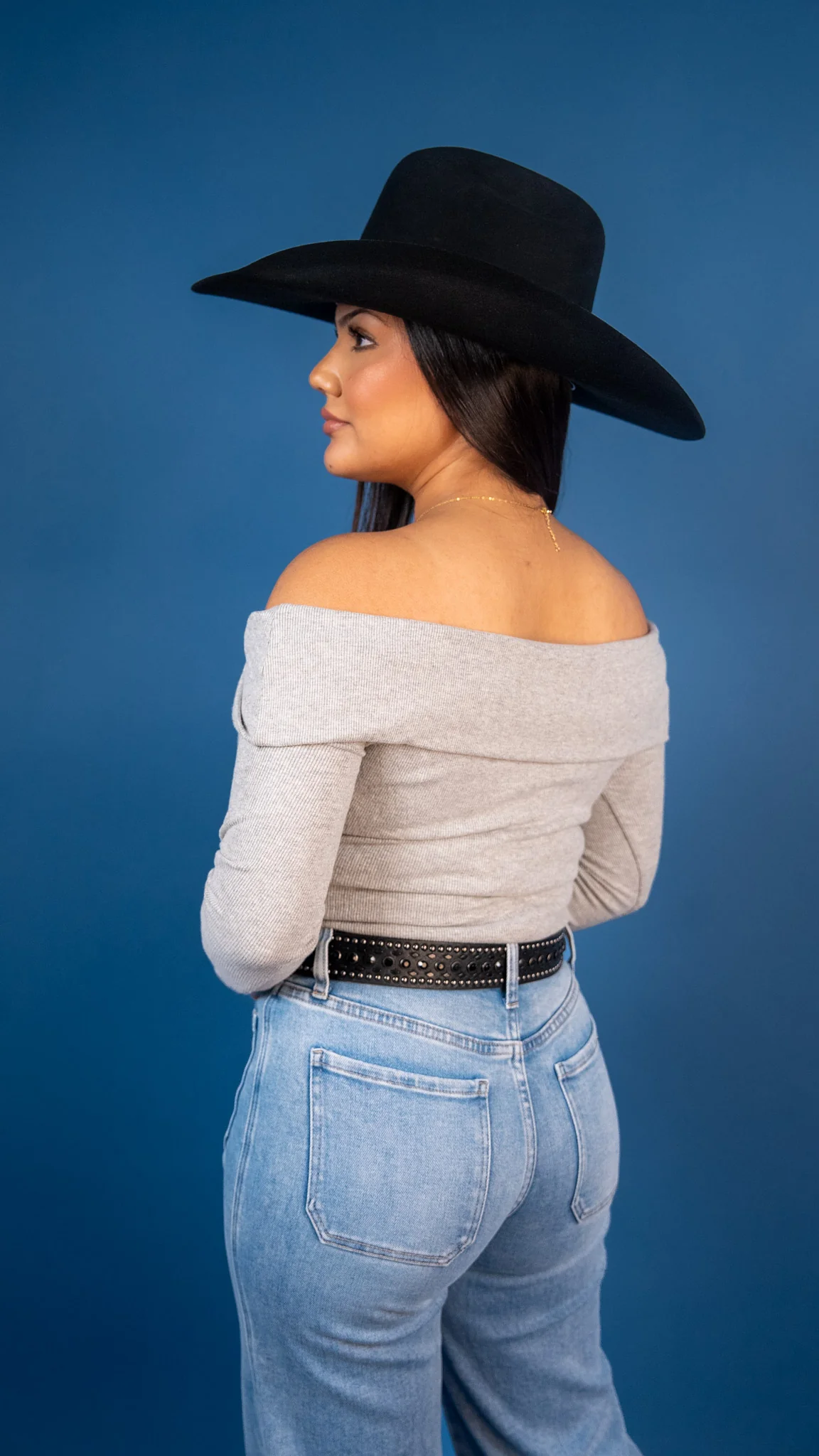 Cozy Ribbed Off-the-Shoulder Top - Image 3