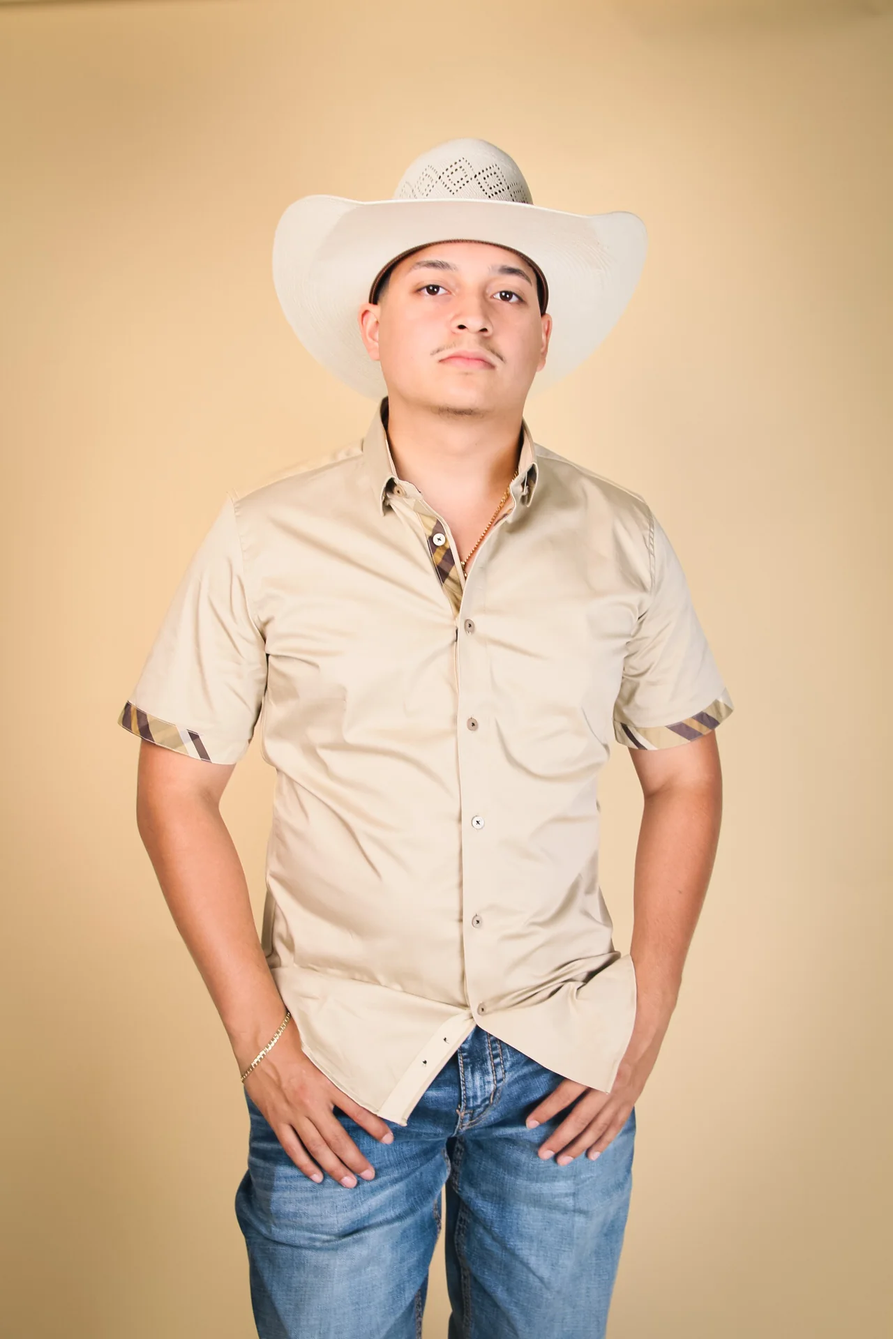 Platini Short Sleeve Travis Button-Up - Image 9