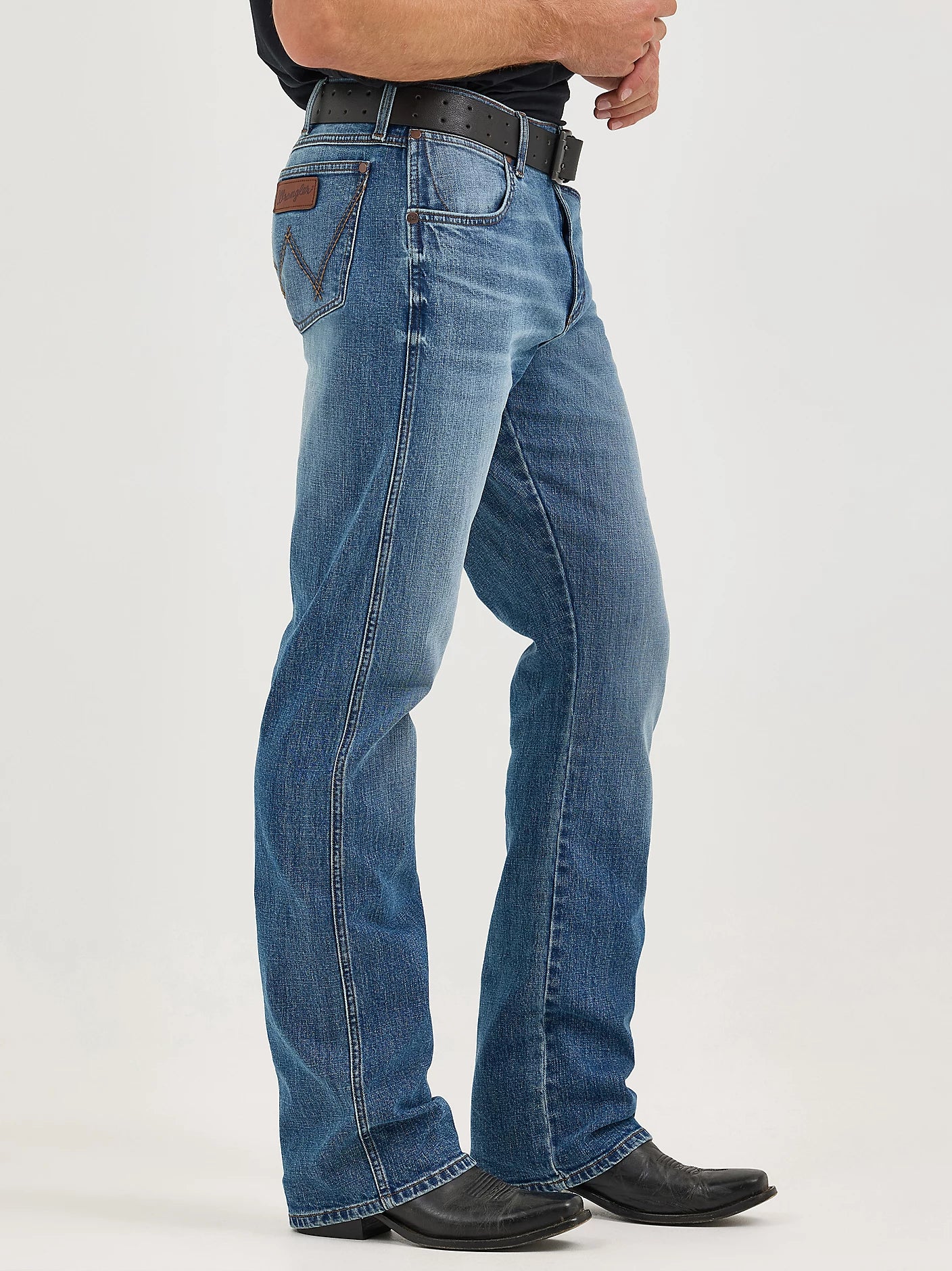 Wrangler Retro Relaxed Fit Bootcut Jean - Image 3